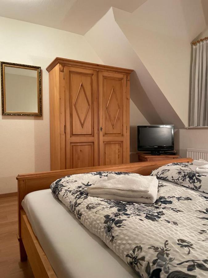 Elsenfeld Hotel Und Restaurant Gruner Hahn מראה חיצוני תמונה